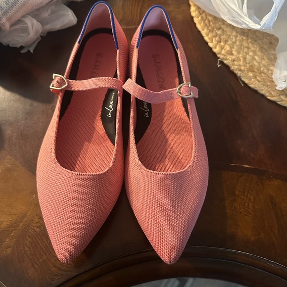 Rothy's Pink Flats Comfortable Everyday point shoes. - Picture 4 of 6